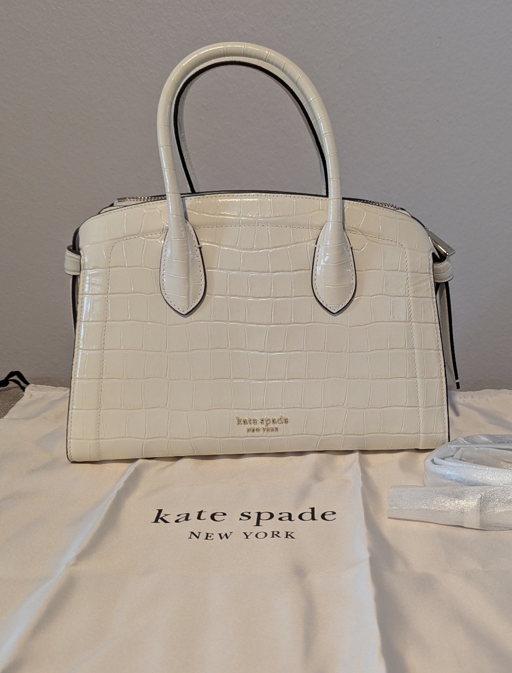 Kate Spade Halo White Knott Croc-embossed Medium Zip-top Never Used